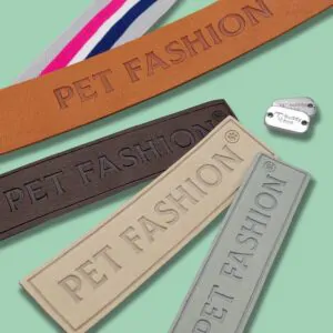 Текстурні етикетки Pet Fashion та металеві бирки.